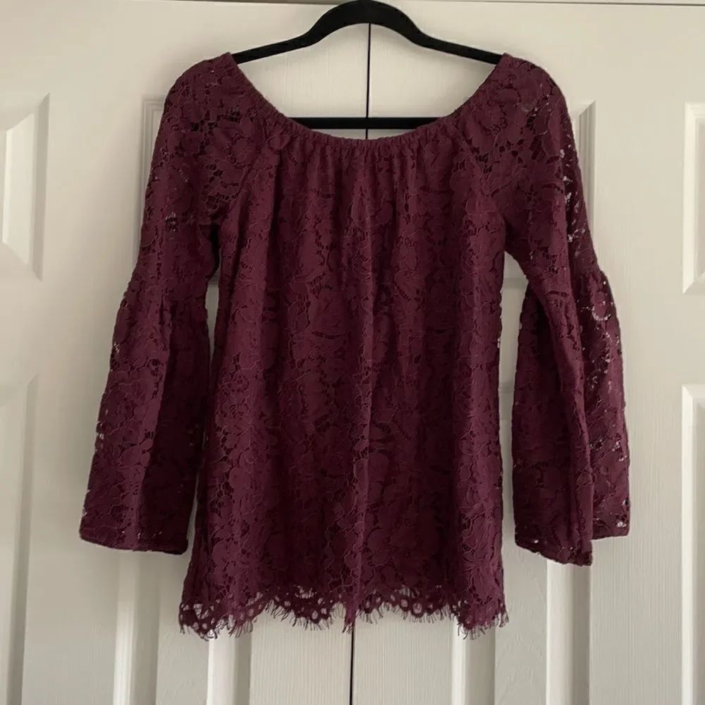 Chaser Women’s Maroon Lace Long Sleeve Top